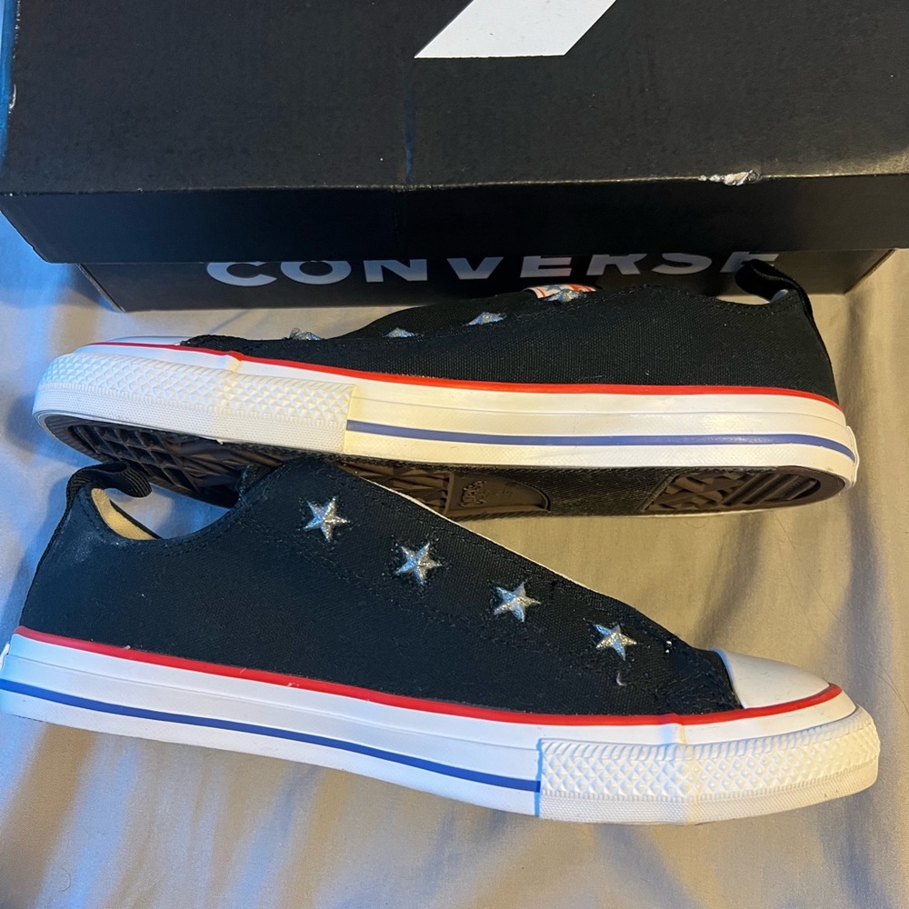 Brand new converse sneakers with stars